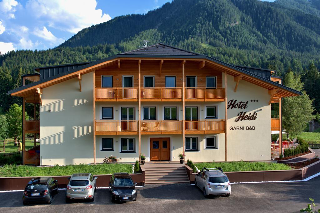 B&B Hotel Heidi Dobbiaco Exterior photo